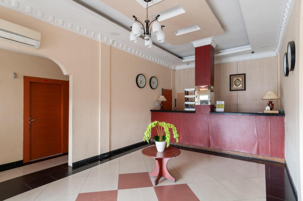Urbanview Hotel Syariah Residence Medan By Reddoorz Εξωτερικό φωτογραφία